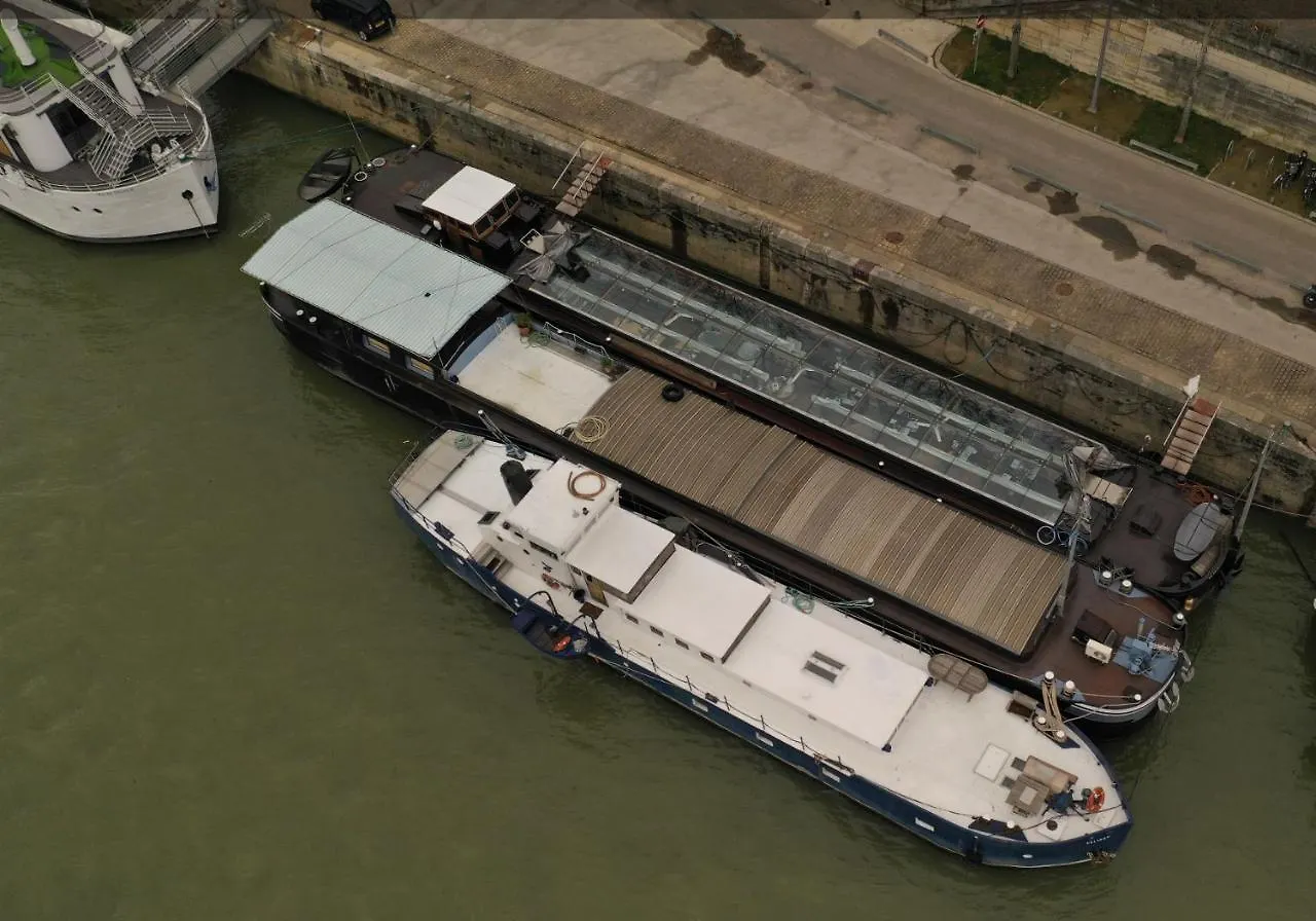 Bateau Pelican Rum i privatbostad Paris